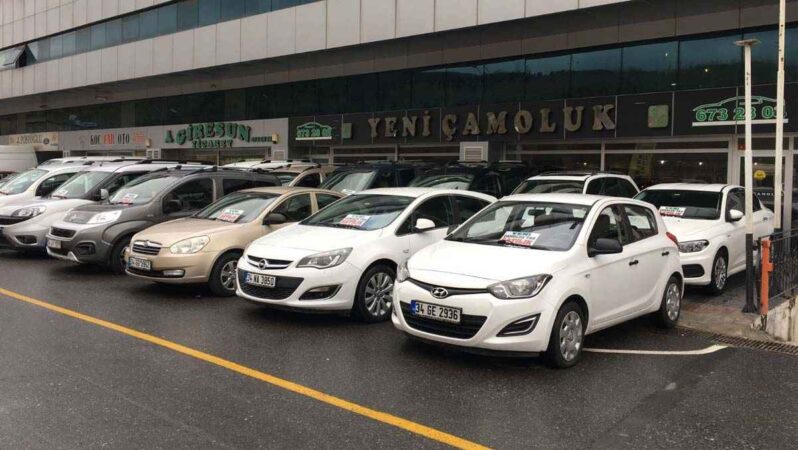 Enflasyondan kaçan otomobile yöneliyor