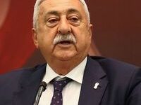 “Esnafımız borcu olmamasına rağmen krediye ulaşamıyor”