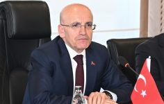Mehmet Şimşek: Sanayi üretimi ilk çeyrekte yüzde 1,8 arttı