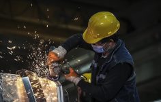 Ücretli çalışan sayısı martta yıllık yüzde 0,6 yükseldi