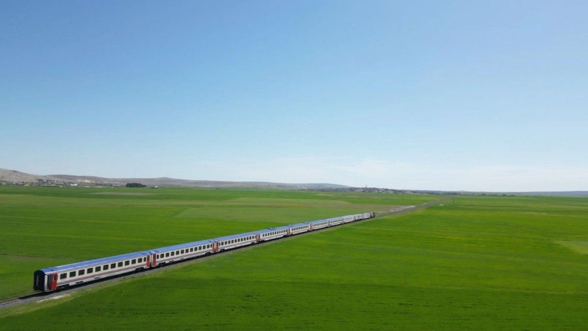 Abdulkadir Uraloğlu: Turistik Karaelmas Ekspresi, yarın ilk seferine çıkacak